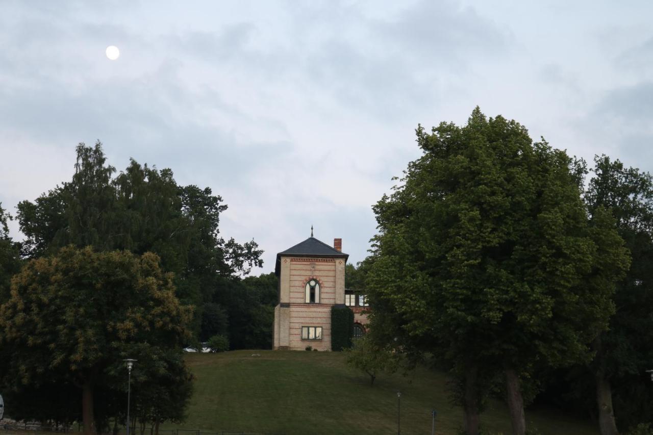 „rentmeisterhaus Basedow“ Ferienhaus *
